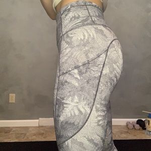 Lululemon Fast and free tight 25”. Size 4.